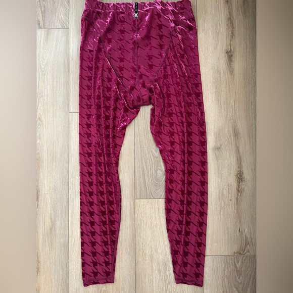 Savage X Fenty Wine Houndstooth High-Waisted Leggings - Picture 4 of 12